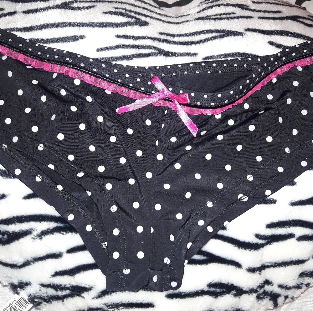 Macy's, boy shorts-cheekie, polka dot.